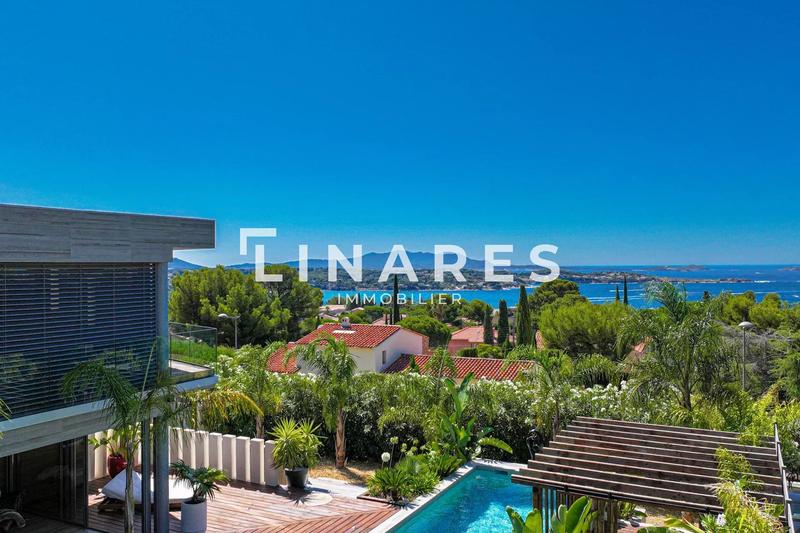 Villa - 250 m² - 6 pièces