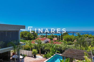 Villa - 250 m² - 6 pièces