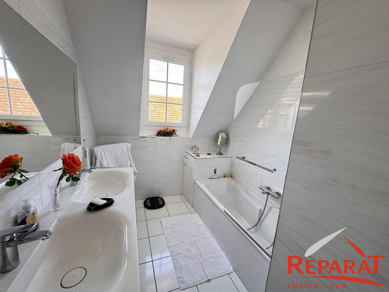 Maison - 150 m² - 6 pièces