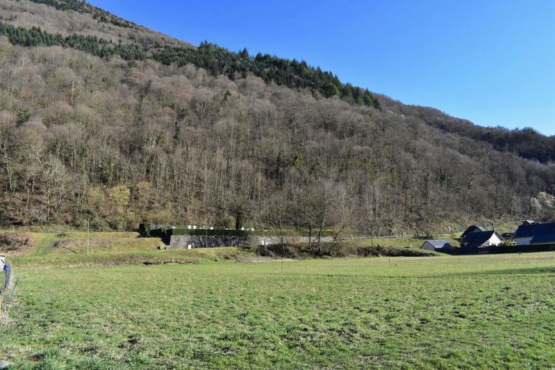 Terrain constructible - 1 921 m²