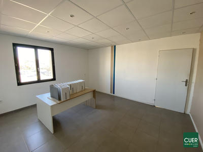 Bureau - 83 m² - 4 pièces