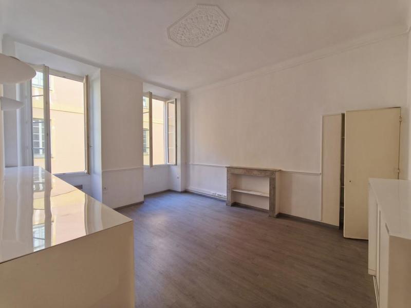 Bureau - 105 m² - 5 pièces