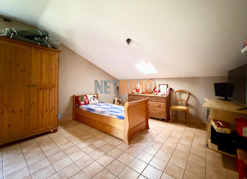 Villa - 168 m² - 6 pièces