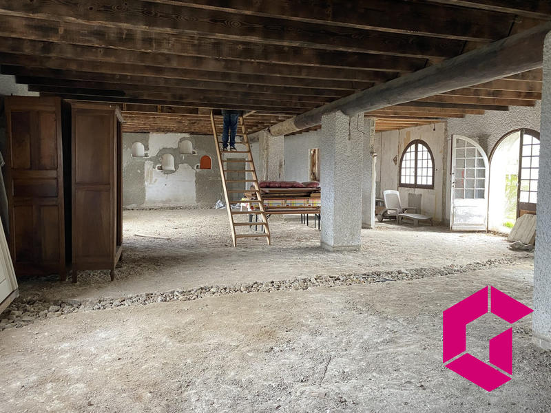 Maison - 340 m² - 10 pièces