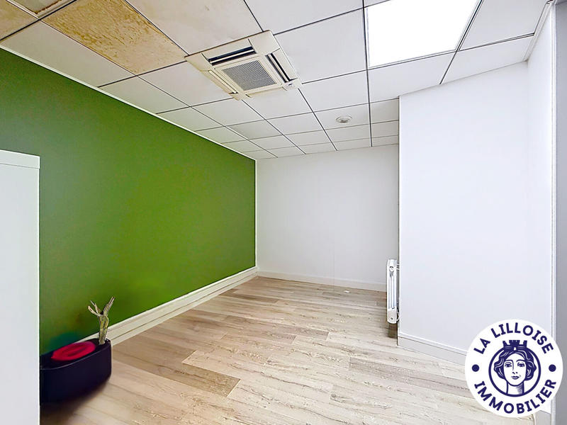 Local commercial - 140 m² - 6 pièces