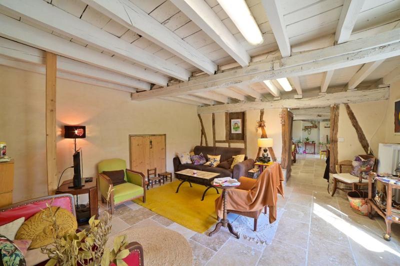 Maison - 760 m² - 16 pièces