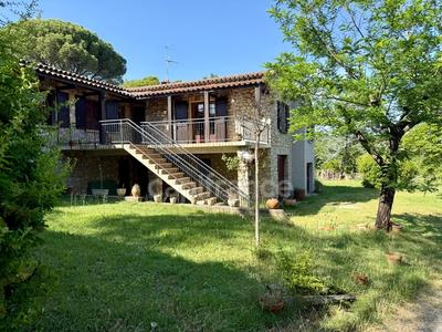 Maison - 127 m² - 7 pièces