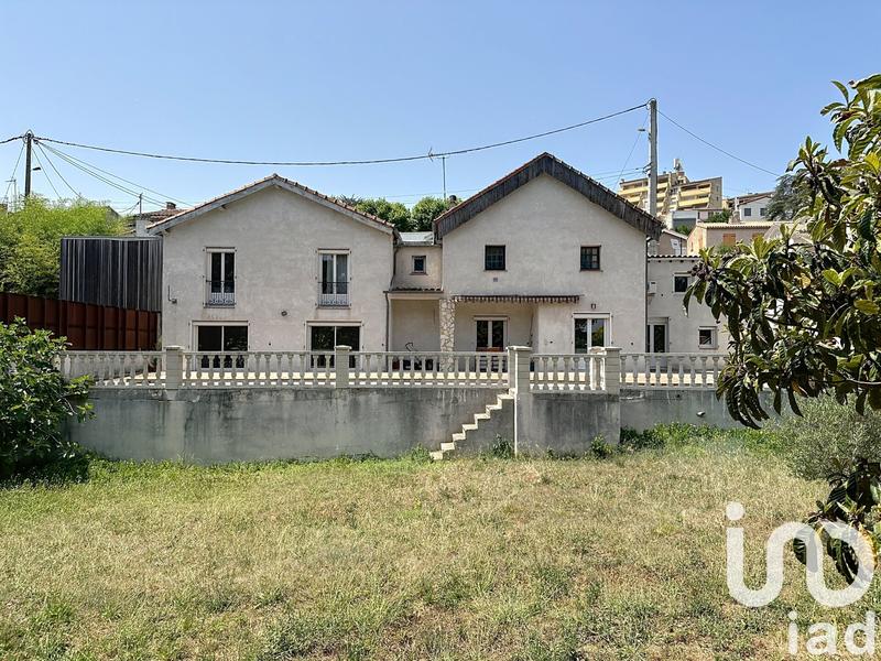 Maison - 170 m² - 8 pièces