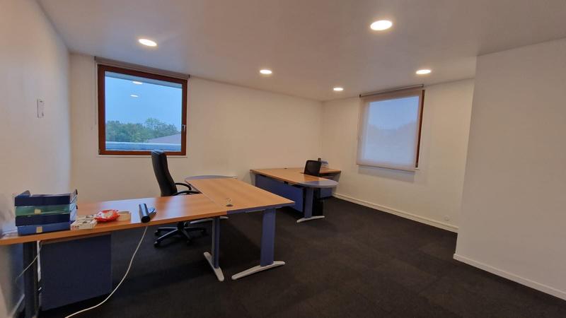 Local d'activités - 554 m² - 6 pièces