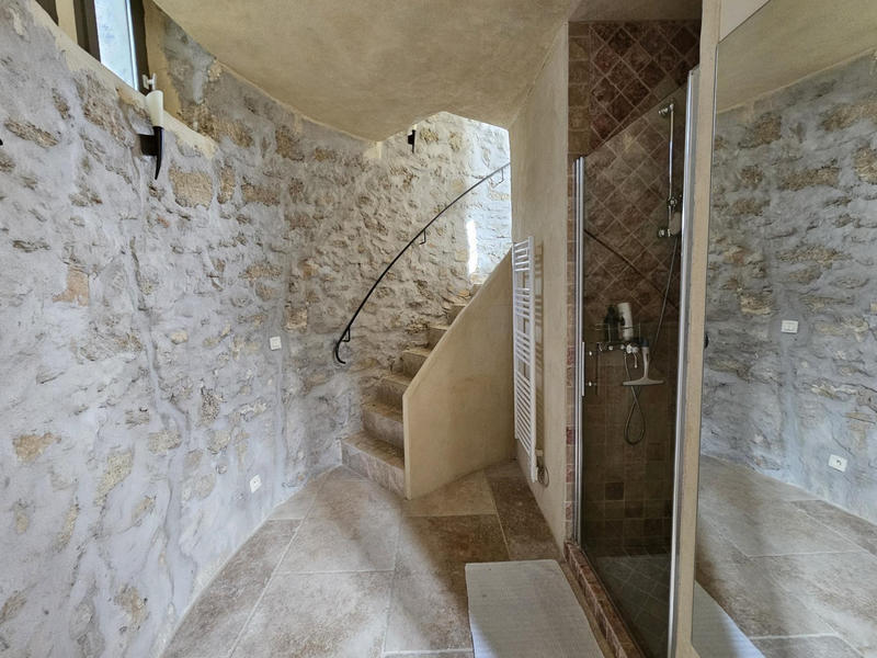 Château - 120 m² - 3 pièces