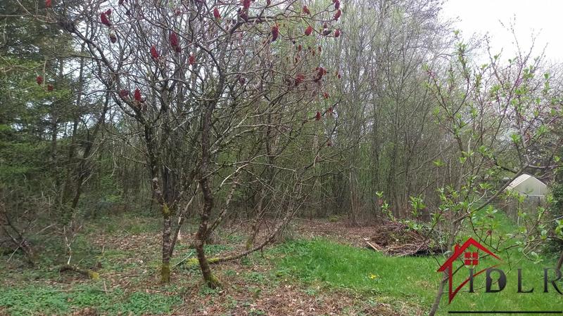 Terrain constructible - 2 200 m²