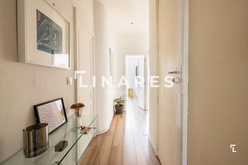 Appartement - 81 m² - 3 pièces