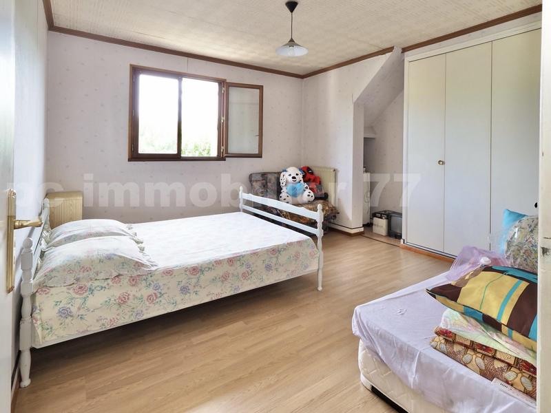 Maison traditionnelle - 154 m² - 7 pièces