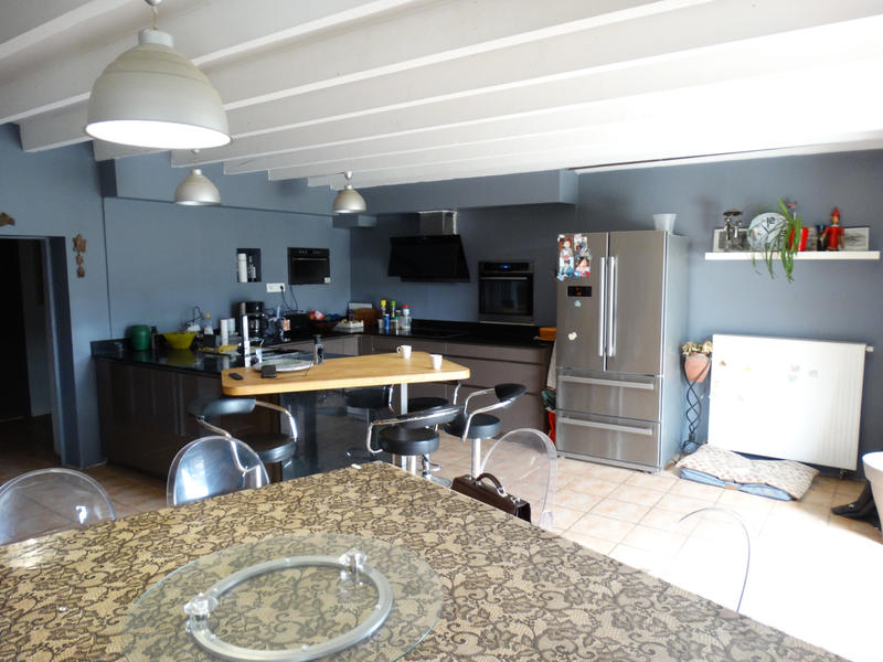 Propriété - 380 m² - 10 pièces
