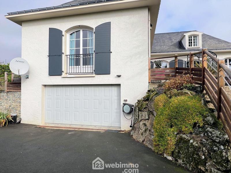 Maison - 185 m² - 5 pièces