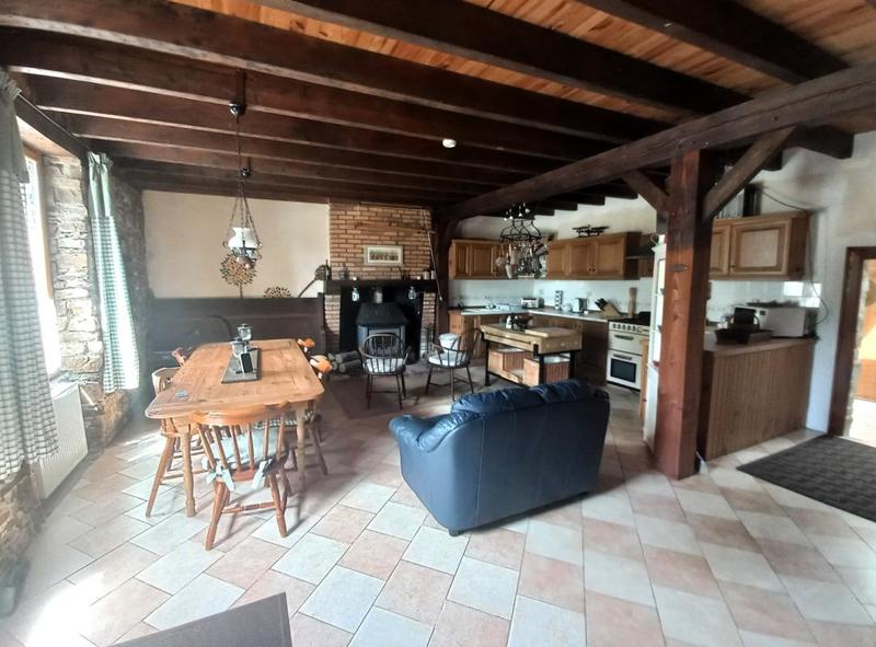 Maison en pierre - 200 m² - 10 pièces