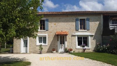 Maison - 163 m² - 6 pièces