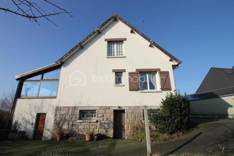 Maison - 200 m² - 9 pièces