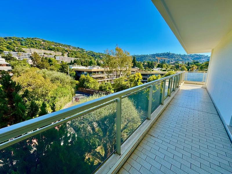 Appartement - 105 m² - 4 pièces