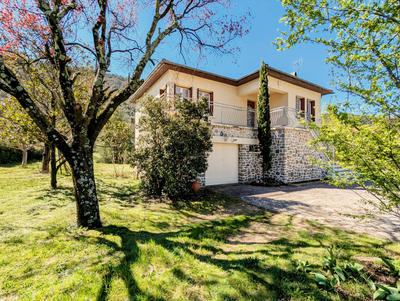 Propriété - 120 m² - 5 pièces