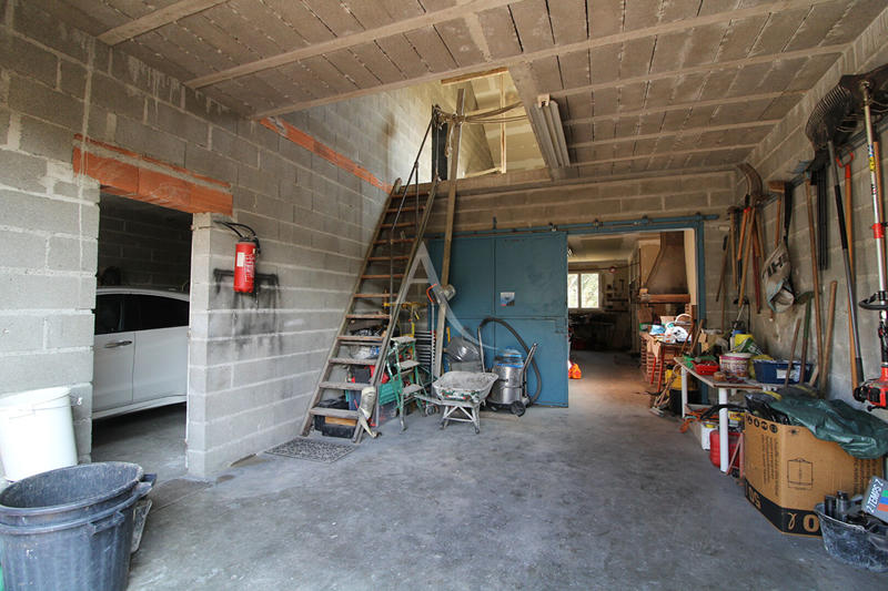 Maison - 430 m² - 7 pièces