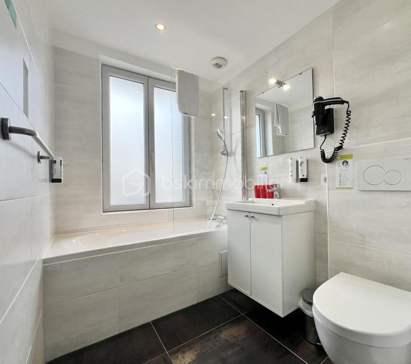 Bureau - 1 300 m² - 38 pièces