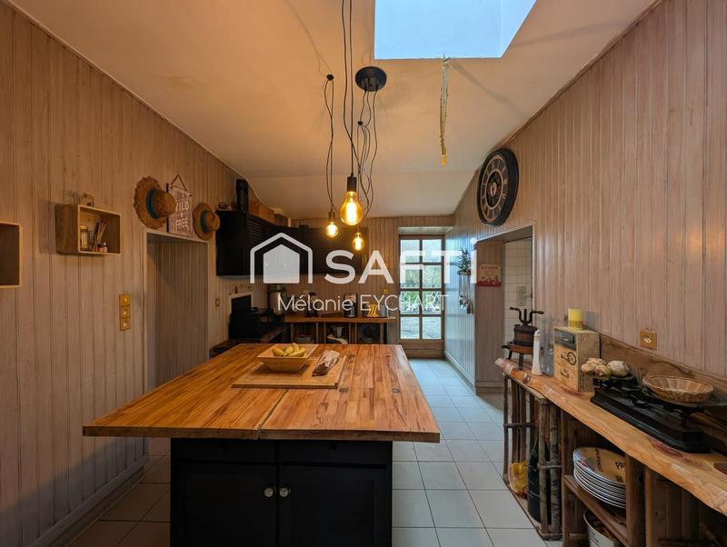 Maison - 264 m² - 7 pièces