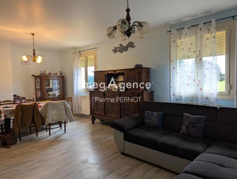 Maison traditionnelle - 136 m² - 5 pièces