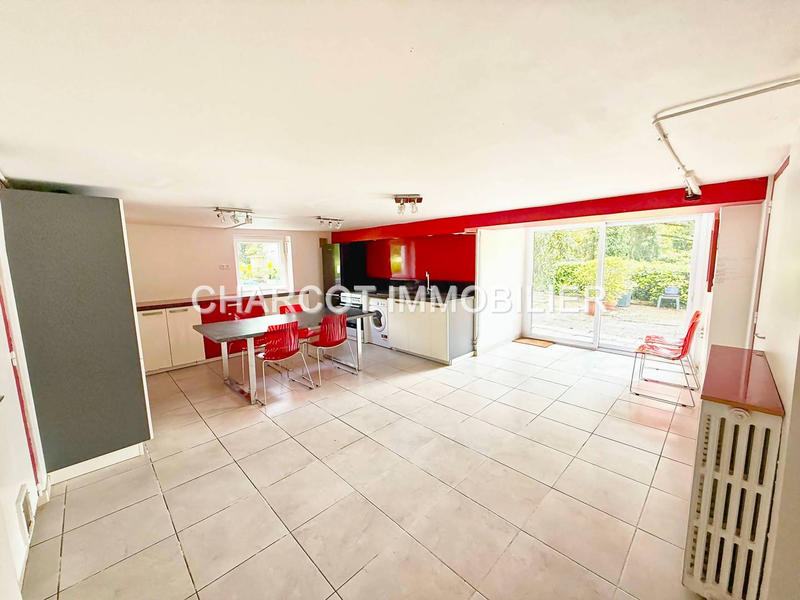 Maison - 172 m² - 8 pièces