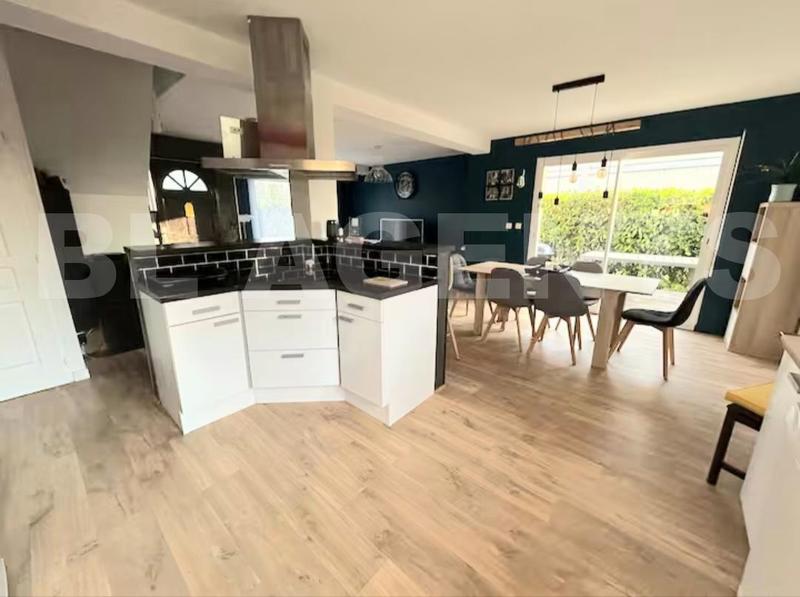 Maison - 145 m² - 6 pièces