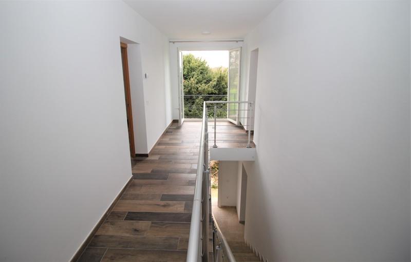 Propriété - 255 m² - 10 pièces