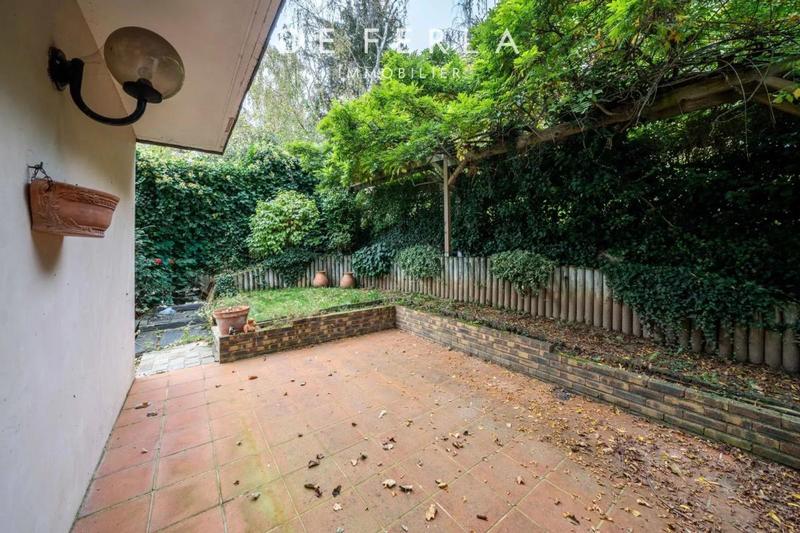 Maison - 240 m² - 7 pièces