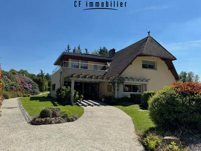 Maison - 455 m² - 9 pièces