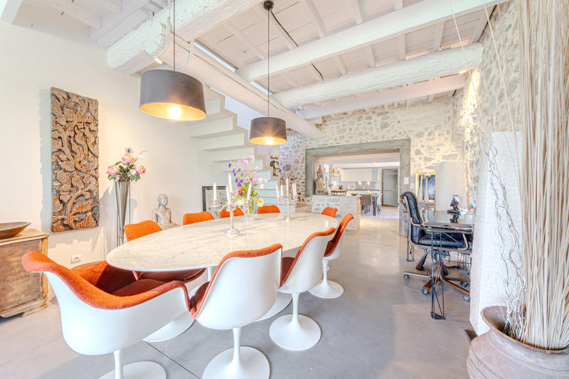 Maison - 300 m² - 10 pièces