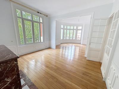 Appartement bourgeois - 134 m² - 5 pièces