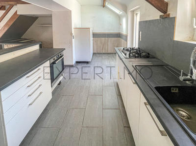 Maison - 94 m² - 4 pièces