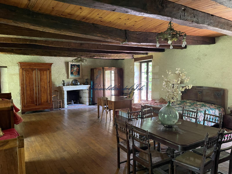 Maison - 320 m² - 8 pièces