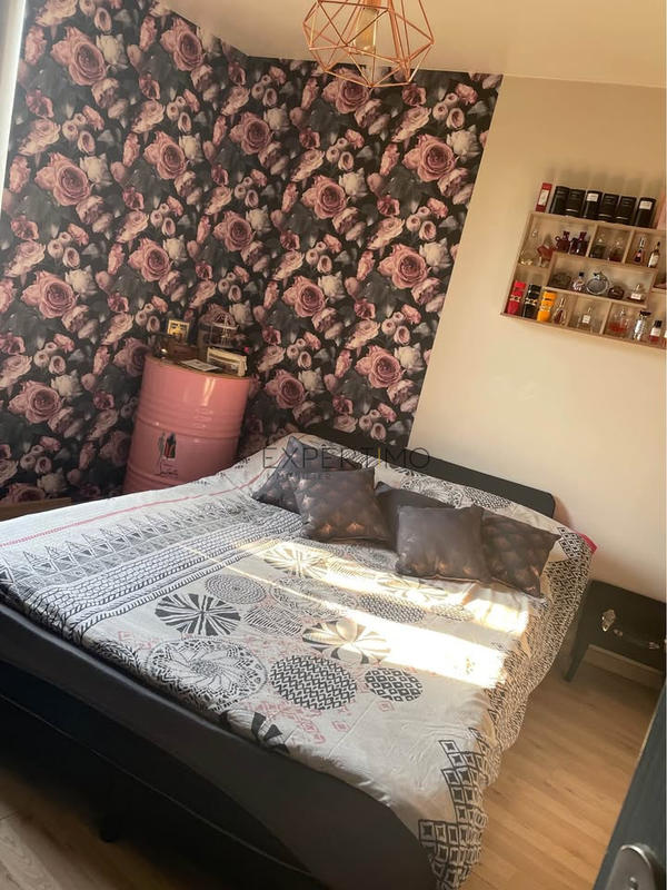 Maison - 225 m² - 10 pièces