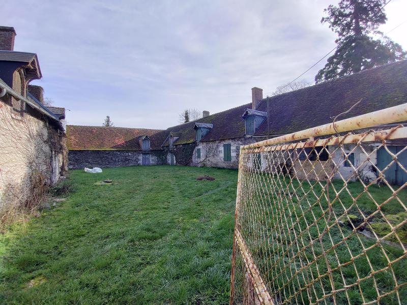 Longère - 9 095 m² - 4 pièces