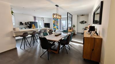 Maison - 157 m² - 7 pièces