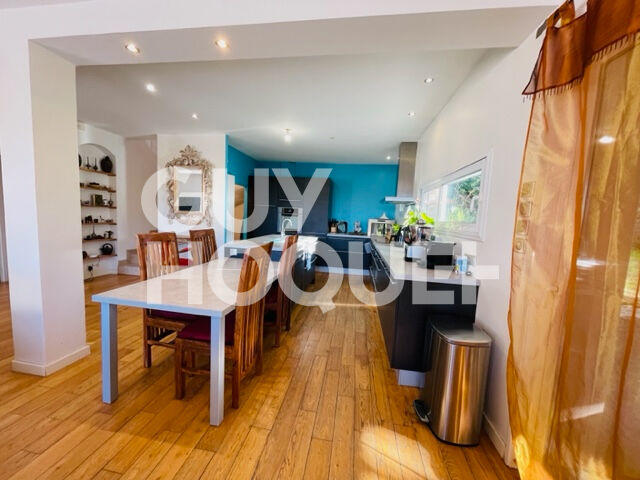 Villa - 166 m² - 5 pièces