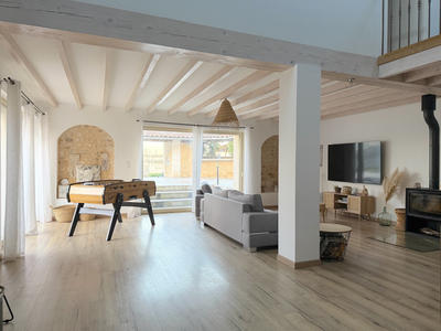 Maison - 255 m² - 7 pièces