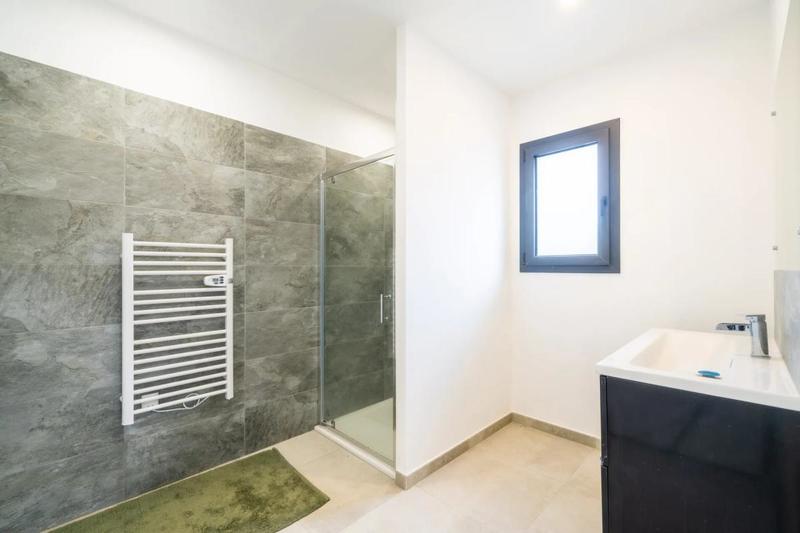 Maison - 266 m² - 5 pièces