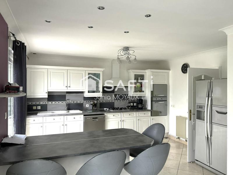 Maison - 190 m² - 10 pièces