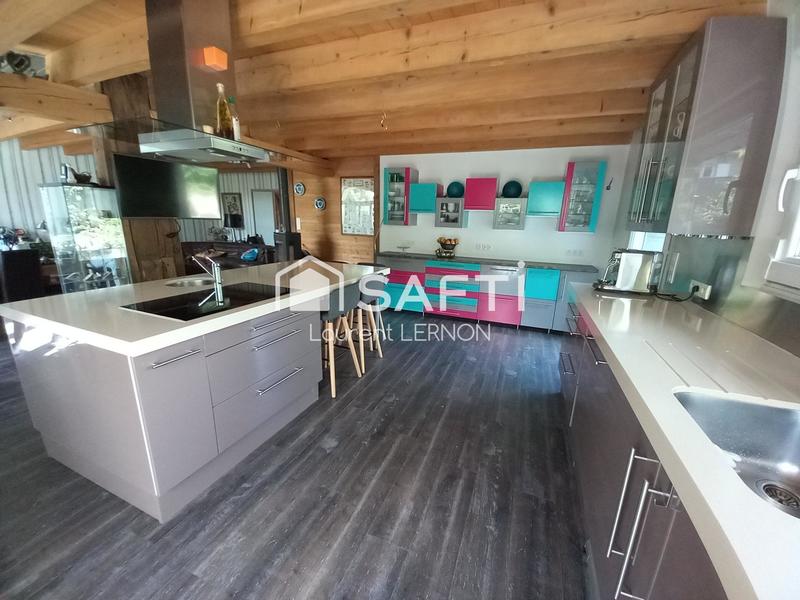 Maison - 396 m² - 14 pièces