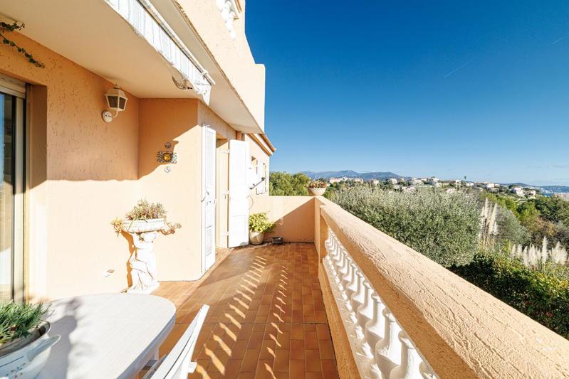 Appartement - 79 m² - 3 pièces