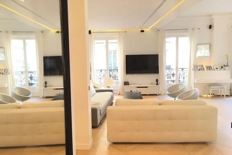 Appartement - 165 m² - 6 pièces