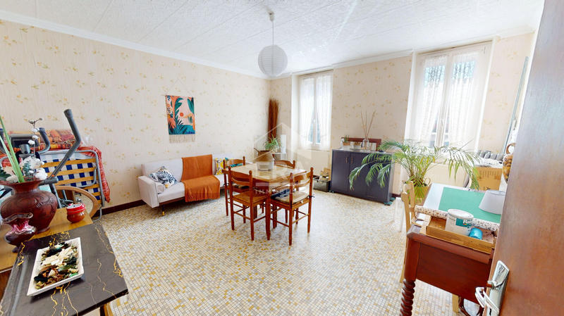 Maison - 143 m² - 7 pièces