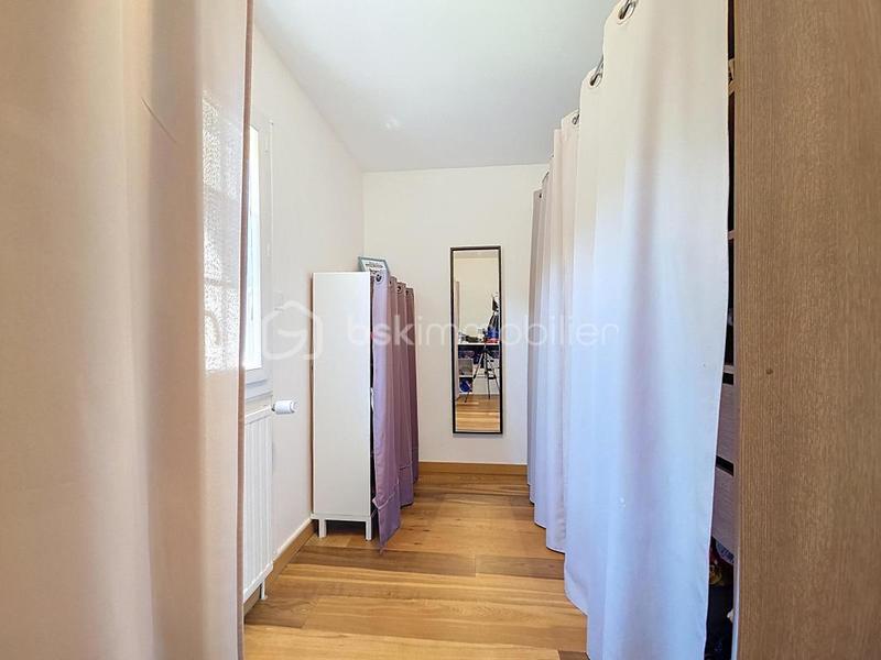 Maison - 180 m² - 6 pièces