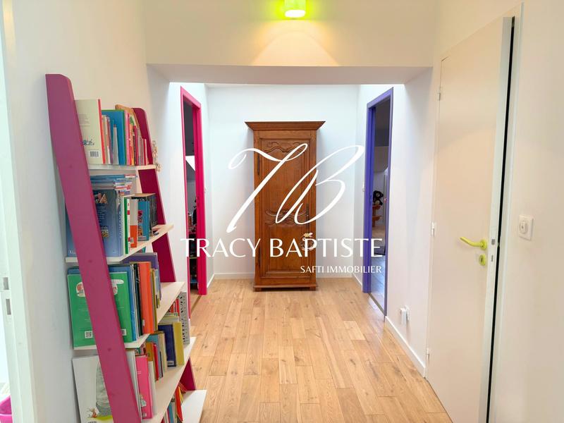 Maison - 316 m² - 10 pièces